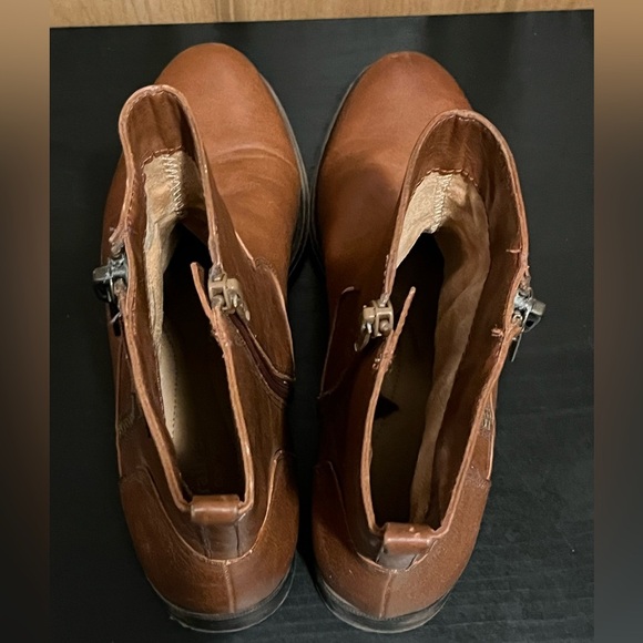 Naturalizer Jacklyn Brown Booties - Picture 6 of 16